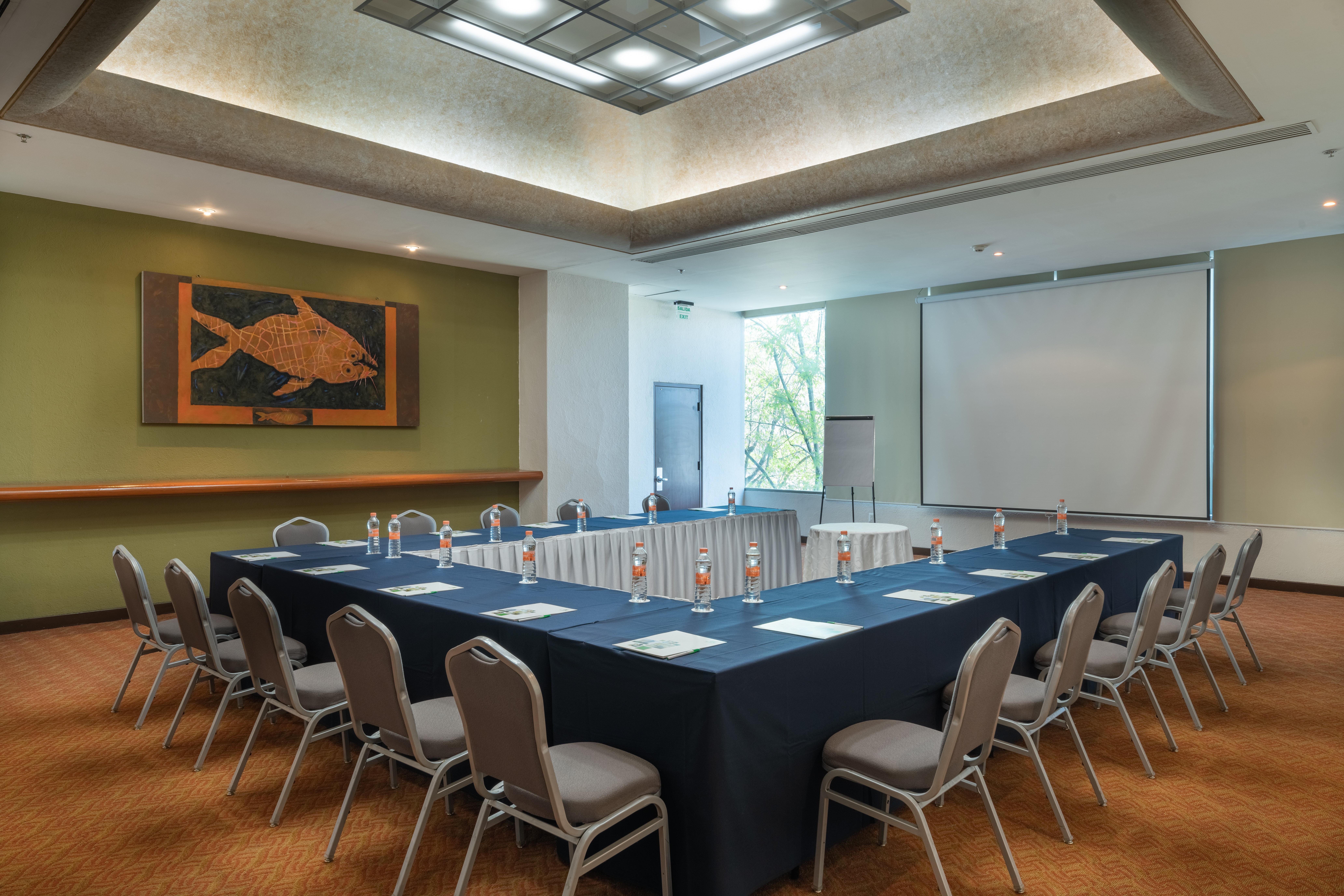 Holiday Inn Guadalajara Select, an IHG Hotel Bagian luar foto